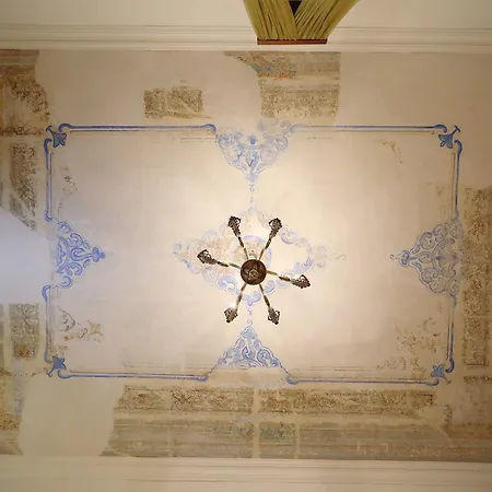 Daire Petrizio Palace *