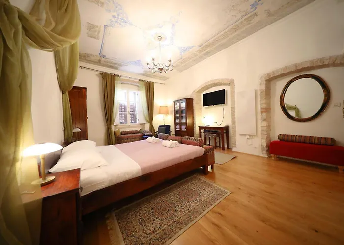 Petrizio Palace 아파트 *