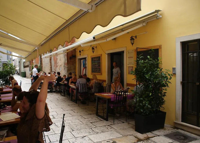 Appartamento Petrizio Palace Zara